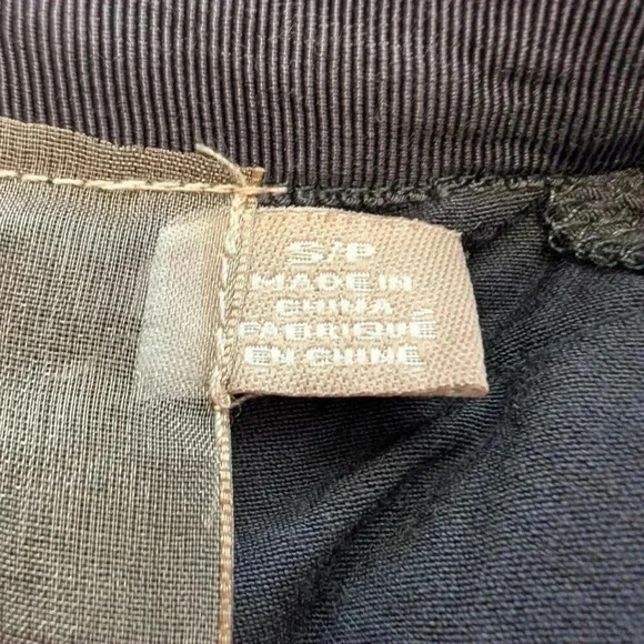 Twelve by Twelve Black Sleeveless Mock Turtle Neck with Ruffles and Feathers, S - Picture 7 of 8